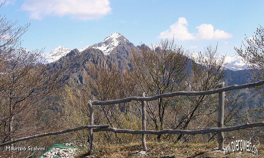 25 Rustici parapetti verso l'Alben.JPG